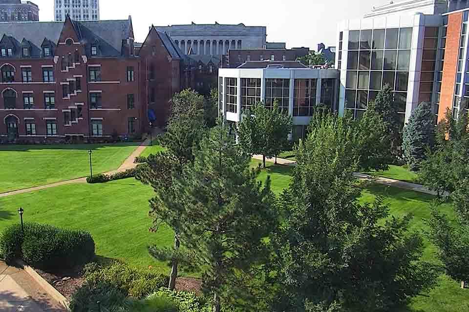 View of the 博彩网址大全 Quad showing DuBourg Hall and Pius Library